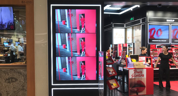 Samsung 65 inch 3.5mm 700 ints lcd video wall for Cosmetics store